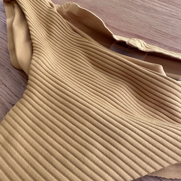 NWT Ribbed Kiki - Picture 2 of 4